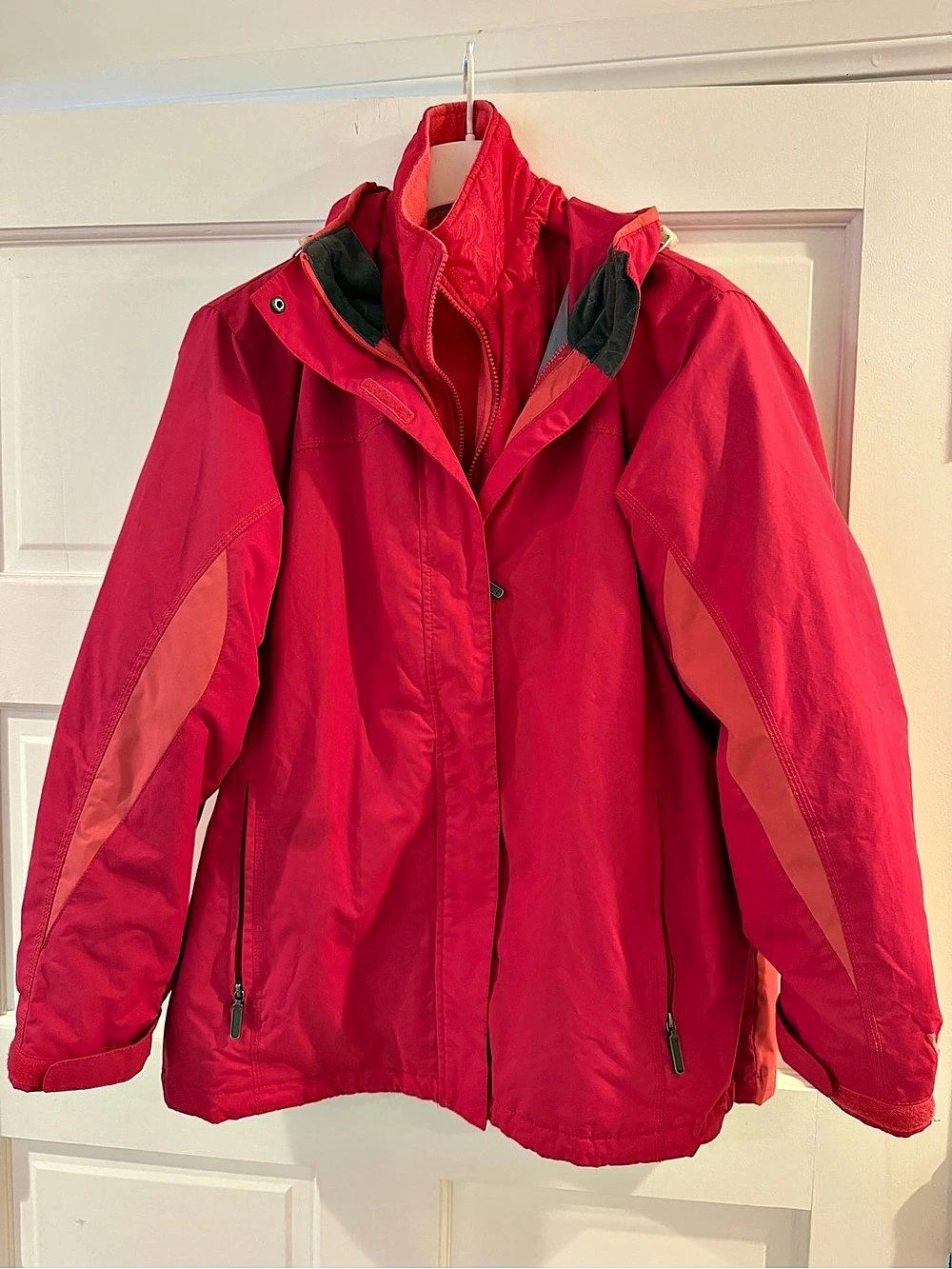White Sierra Pink Hooded Ski Snowboard Jacket 2 Pieces 
Size XL Womens